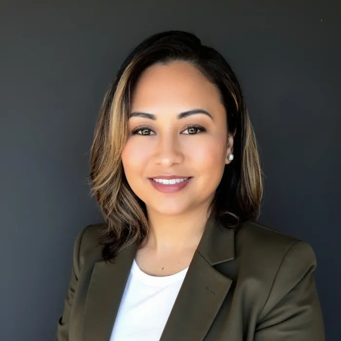 Portrait of Nicole Hart